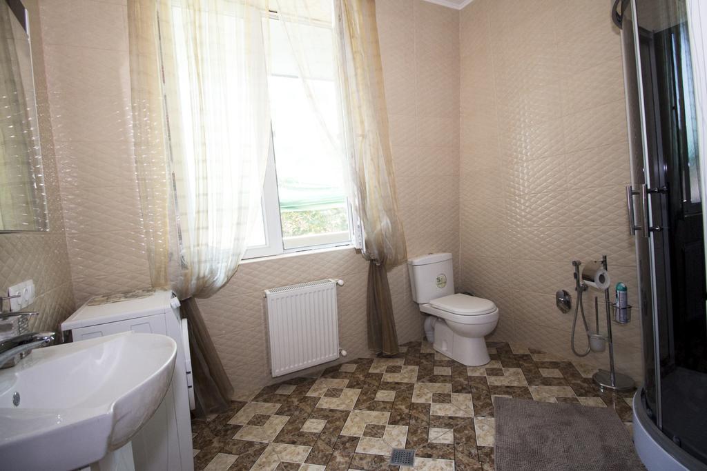 Villa Eden Tbilisi Esterno foto